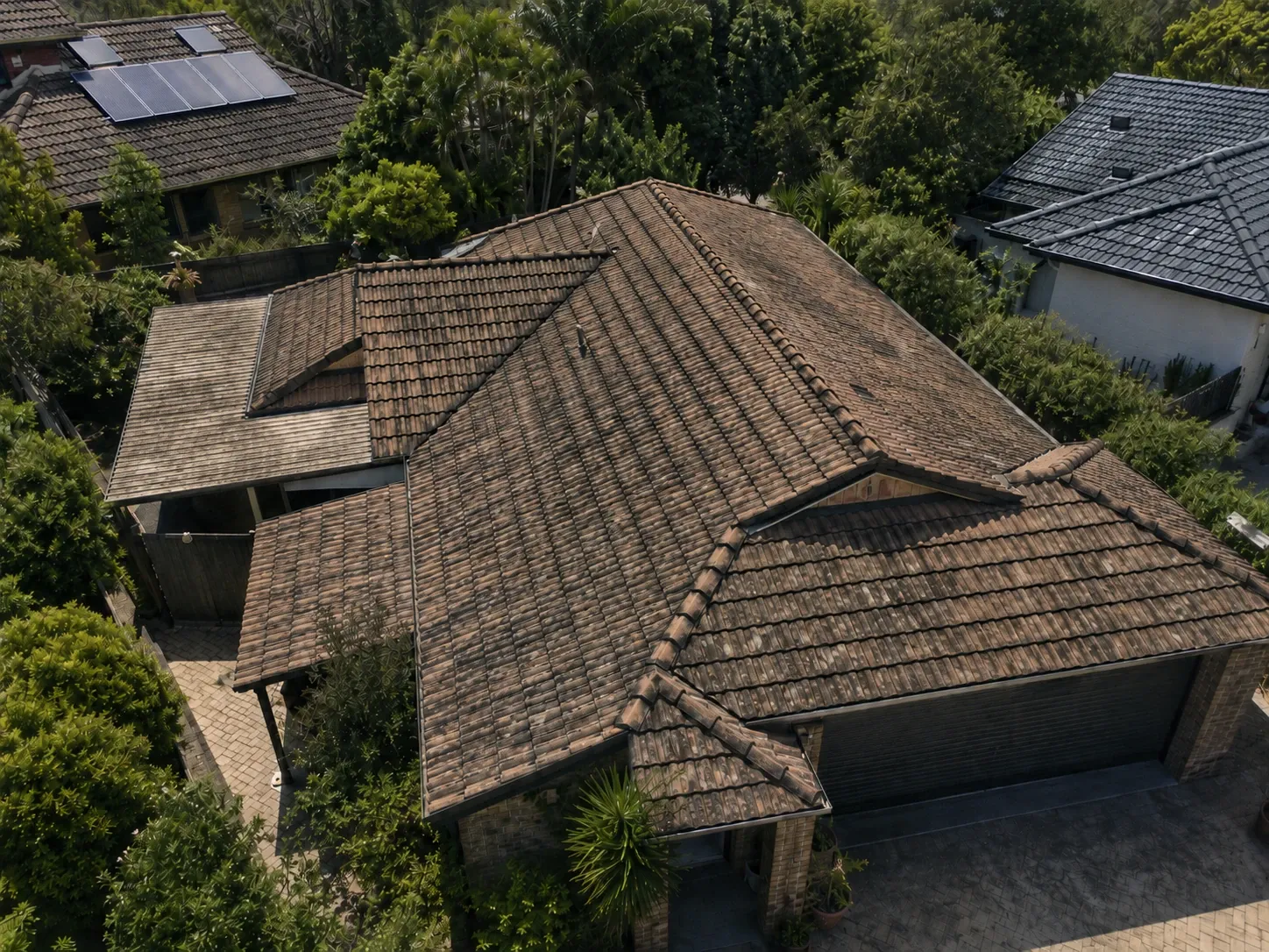 House exterior before paint and roof update